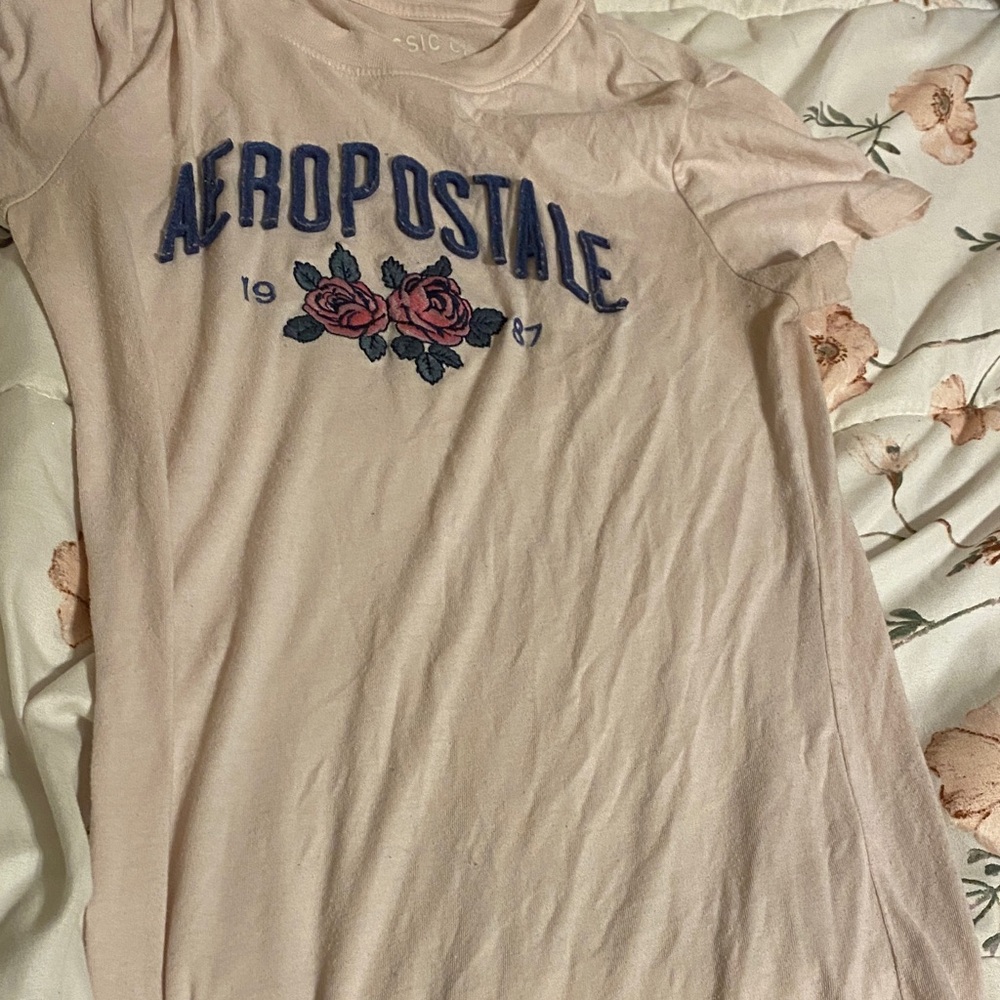 Aeropostale Light Pink Tee with Floral Design